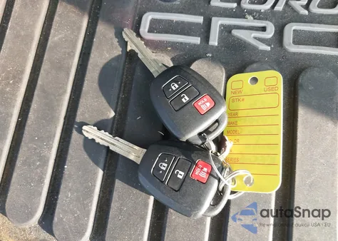 2023 Toyota Corolla Cross L z USA, uszkodzony, nr VIN 7MUAAABG6PV046737